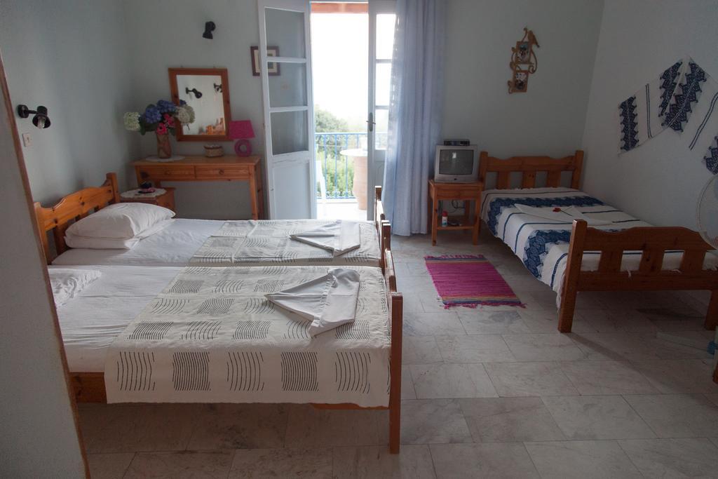Studios Kollias Panormos  Habitación foto